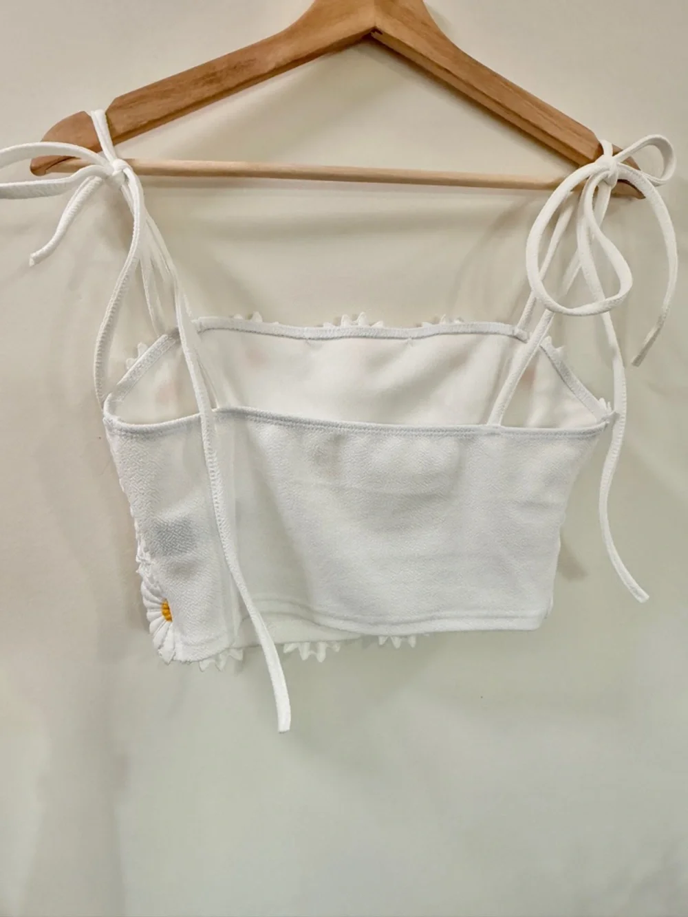 SHEIN Daisy Lace Tie Strap Crop Top White Yellow Floral Size M - Picture 2 of 5